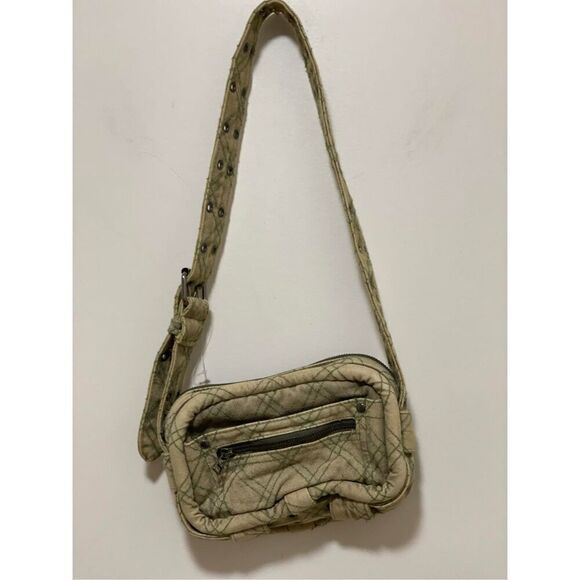 New Urban Outfitters Dakota Denim Crossbody Bag (size 9” x 6.5” x 2”) - Picture 3 of 7